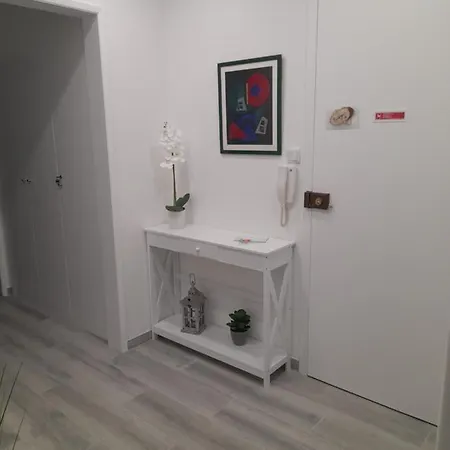 Sweet Apartment *